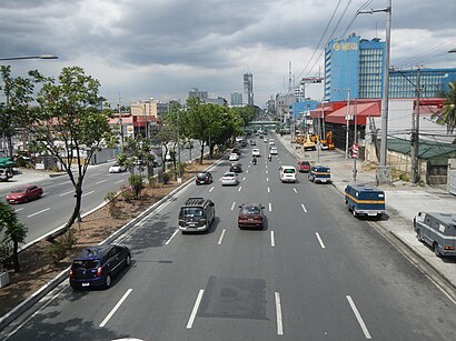 How to get to Quezon Ave with public transit - About the place