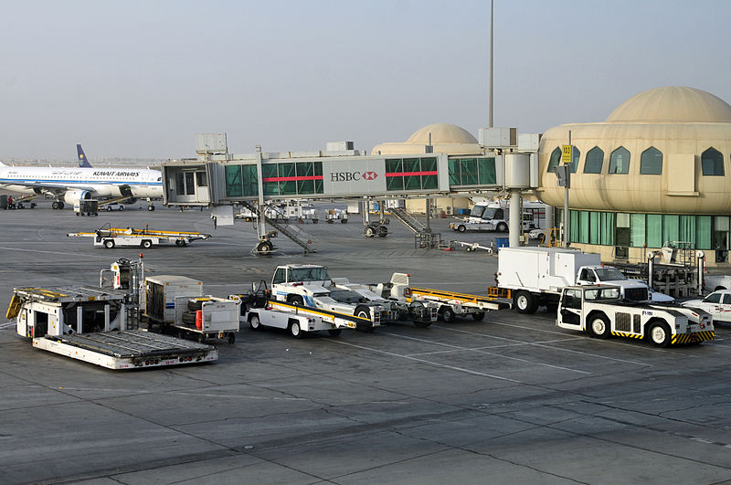 File:13-08-06-abu-dhabi-airport-35.jpg