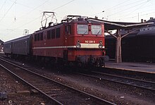 Personenzug nach Falkenberg (Elster) im Bahnhof Jüterbog, 1993