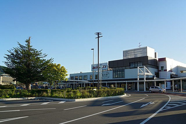 Shiojiri Station in June 2015