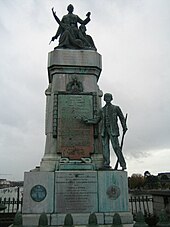 Monument to the 1916 Rising, Sarsfield Bridge
sculpted by James Power in 1956 1916MonumentLimerick.jpg