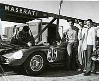 Cesare Perdisa (rechts) beim 12-Stunden-Rennen von Sebring 1955