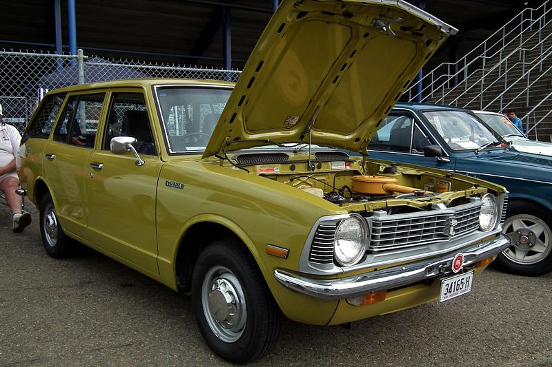 File:1973 Toyota Corolla KE26 station wagon (6109423206).jpg