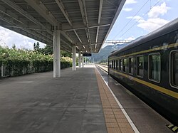 炎陵駅のホーム