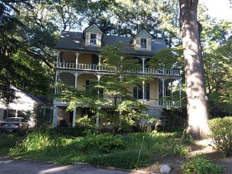 Side of the house 378 Glen Avenue S 2015.JPG