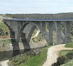 A-66. Puente sobre el rio Almonte2.JPG