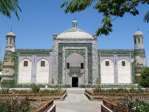 Image: Abakh Hoja Tomb   panoramio