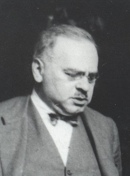 File:Alfred Adler und Leonhard Seif (1925) (cropped).jpg