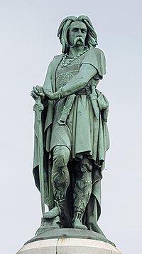 Spomenik Vercingetoriksu koji je podignut 1865. na mjestu njegova poraza u Aleziji, a kojega je naručio Napoleon III.