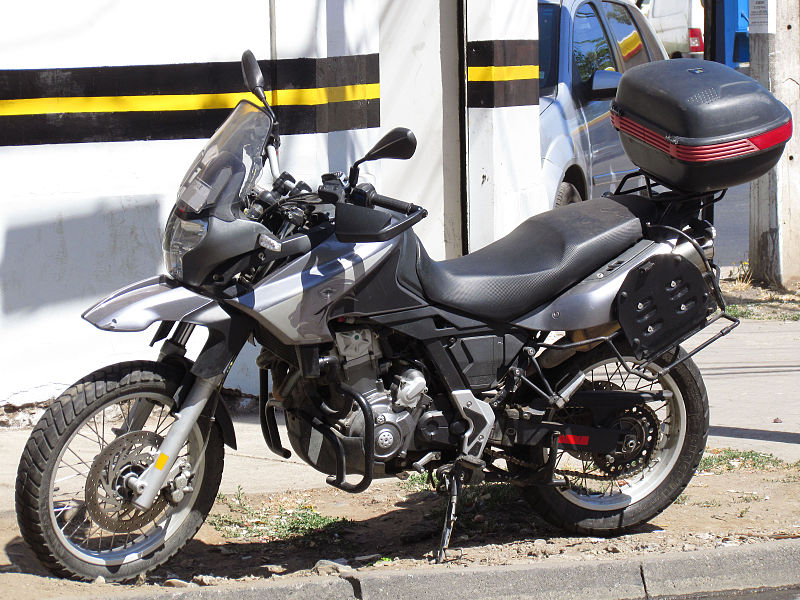 File:Aprilia Pegaso 650 Trail 2008 (14595674397).jpg