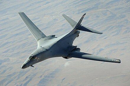 B 1b. Rockwell b-1 Lancer. B-1b бомбардировщик. Rockwell b-1b Lancer. ВВС США B-1b Lancer.