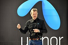 Telenor CEO Jon Fredrik Baksaas launching Uninor in 2009 Baksaas Fredrik Uninor launch 2009.jpg