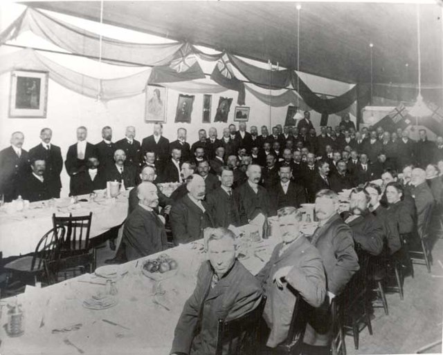 A banquet being held to commemorate the creation of Saskatchewan, 1905