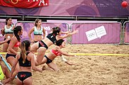 Deutsch: Beachhandball bei den Olympischen Jugendspielen 2018; Tag 6, 12. Oktober 2018; Mädchen, Hauptrundenspiel – Chinesisch Taipei (Taiwan)-Paraguay 0:2 English: Beach handball at the 2018 Summer Youth Olympics at 12 October 2018 – Girls Main Round – Chinese Taipei (Taiwan)-Paraguay 0:2