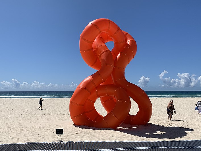 Big red thing at Swell Sculpture Festival 2020, 02.jpg
