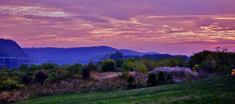 File:Bloomsburg, Pennsylvania during foliage season - panoramio (14).jpg