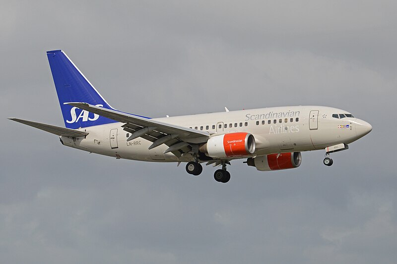 File:Boeing 737-683 ‘LN-RRC’ Scandinavian Airlines System (43863046024).jpg