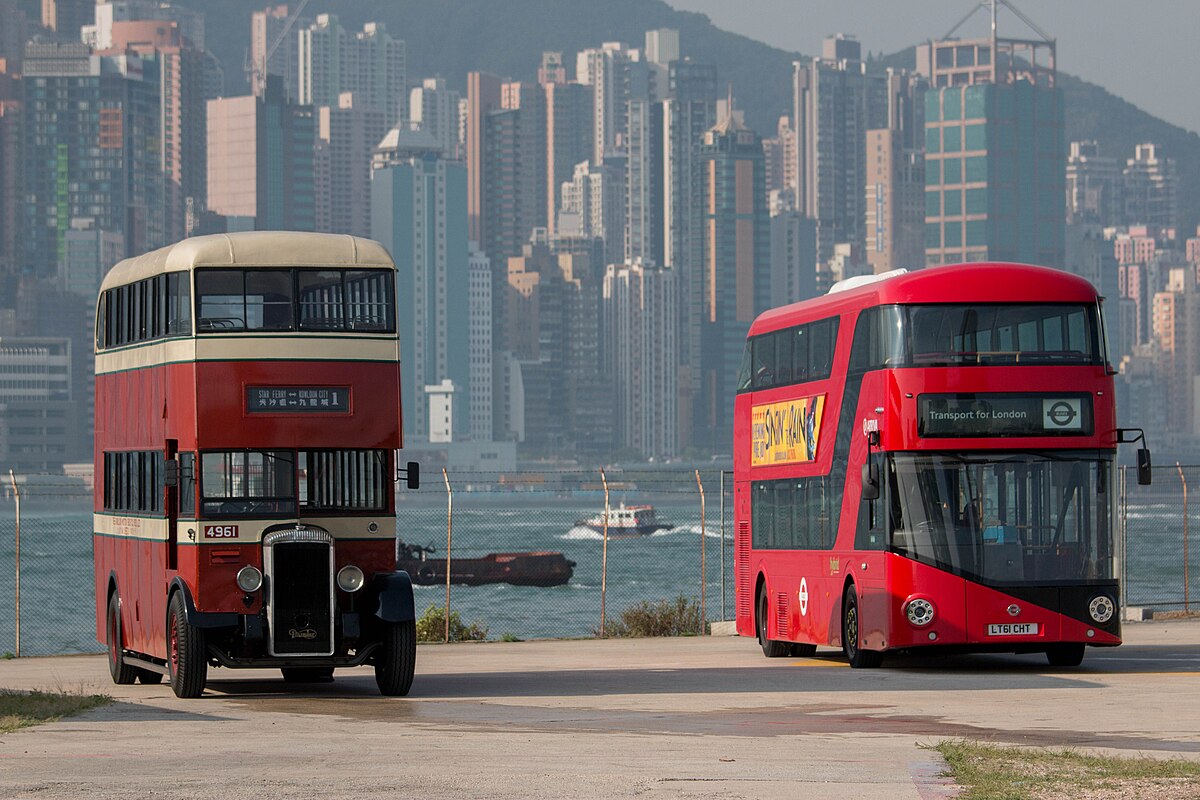 Автобус New Routemaster