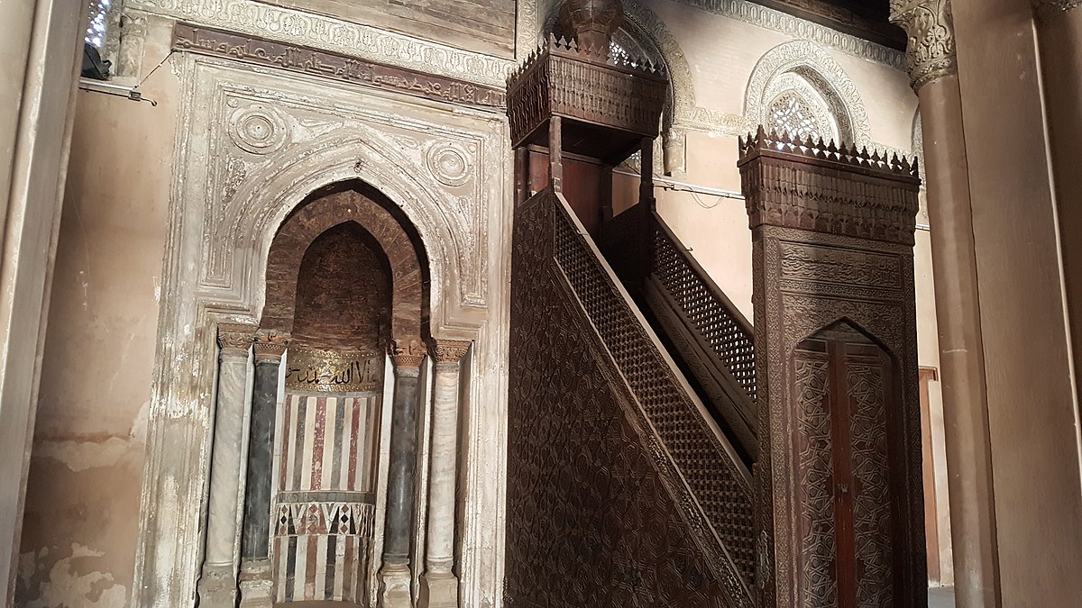 Фото минбар в мечети
