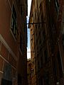 Italiano: Camogli, scorcio di cielo tra due palazzi del centro storico