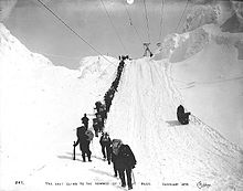 Last trek over the summit, 1898 Chilkoot-summit-1898.jpg