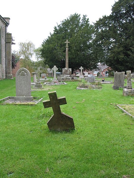 File:Churchyard and Cross, Much Birch - geograph.org.uk - 578862.jpg