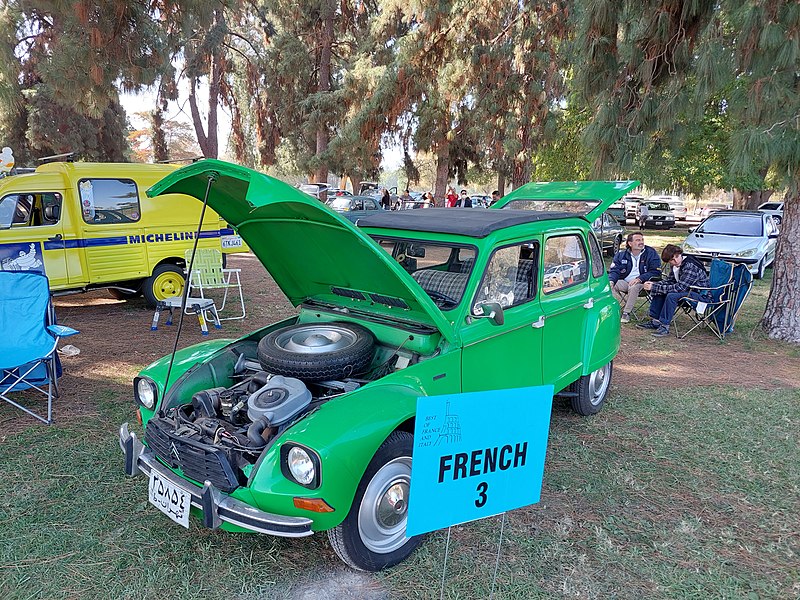 File:Citroën Jyane 602 built in Iran Front Left.jpg