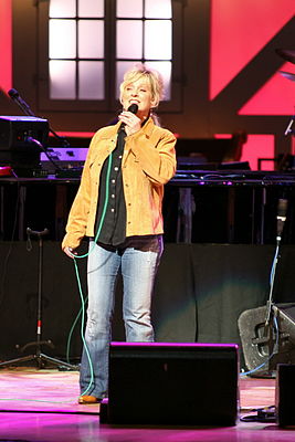 Смит выступает на Grand Ole Opry, 2007 г.