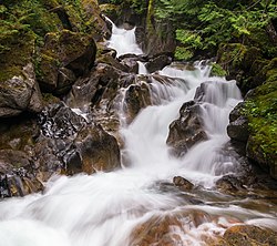 Penipuan Falls (18324788519).jpg