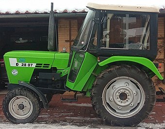 Deutz Fahr D 2807 mit Fritzmeier Verdeckkabine