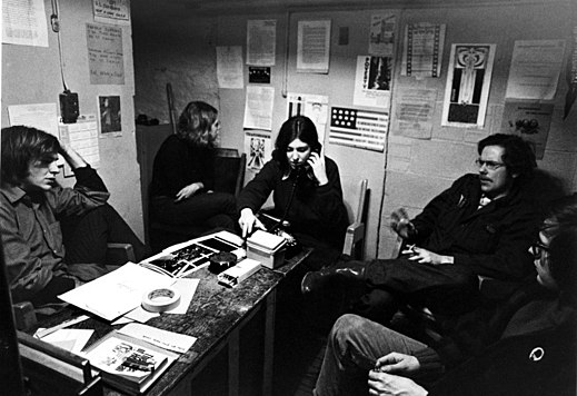 Mark Satin (left), director of the Toronto Anti-Draft Programme,[122] counseling American draft evaders, 1967
