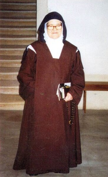 Sister Lúcia at the Discalced Carmelite convent of Coimbra, circa 1998