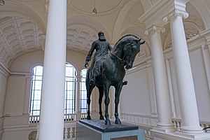 Equestrian Statue of Leopold II by Thomas Vinçotte - Cinquantenaire Museum - Brussels, Belgium - DSC08901.jpg