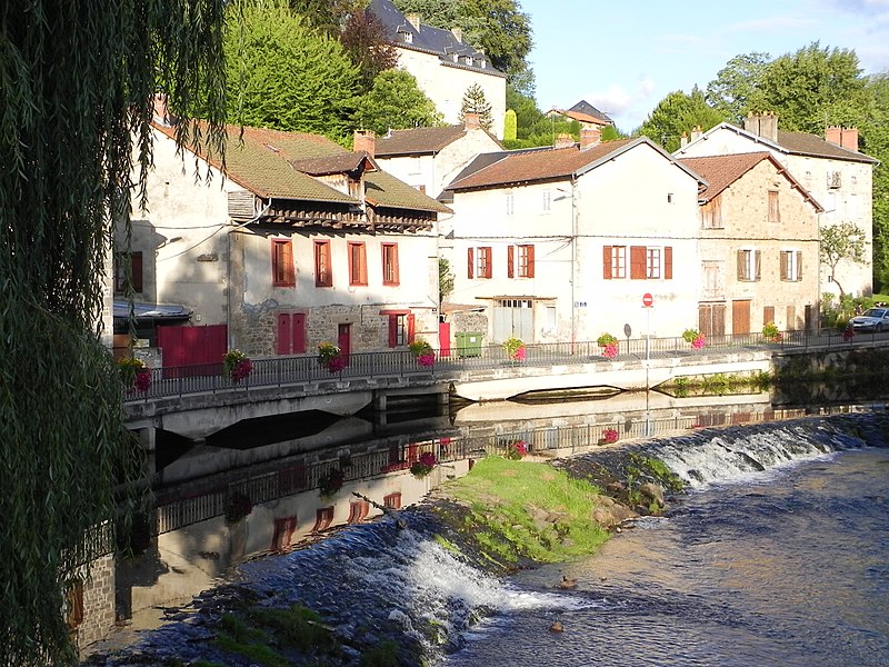 File:Eymoutiers, Haute-Vienne, Limousin, France - panoramio (18).jpg