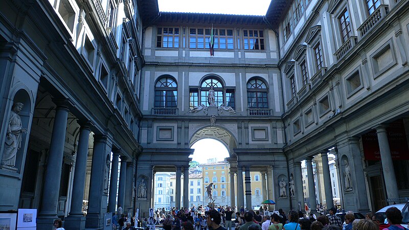 File:Galeria, Florencia - panoramio.jpg