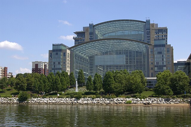 Image: Gaylord National Resort From River