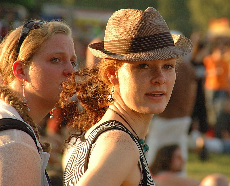 File:Girl wearing hat 53732.jpg - Wikimedia Commons