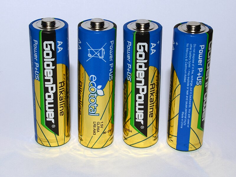 File:Golden Power Power Plus AA alkaline batteries.jpg
