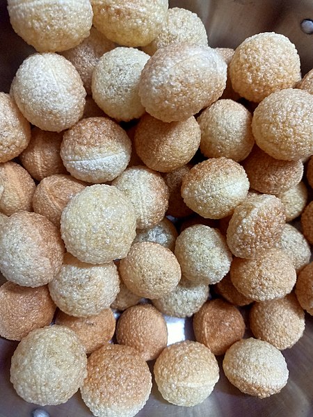 File:Golgappe in Bhopal 2.jpg