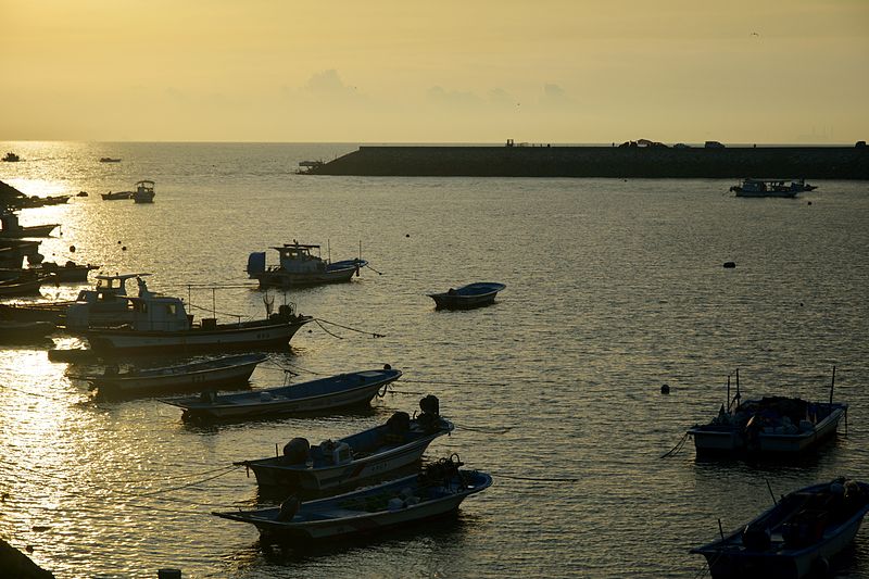 File:Gungpyeong Port (9524293582).jpg