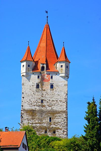 File:Haag, Oberbayern --- Wohnturm des ehemaligen Wasserschlosses (8005928521).jpg