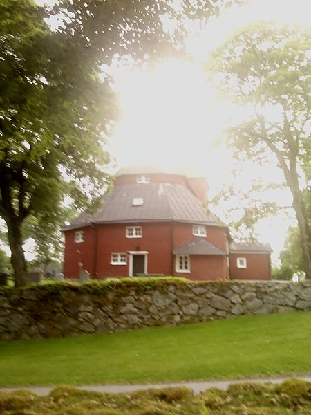 File:Habo kyrka 22 juni 2013.jpg