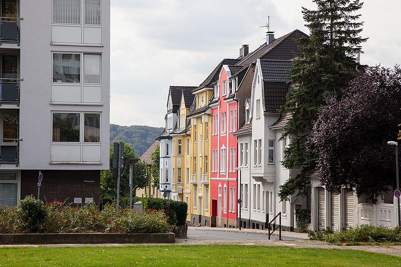 File:Hattingen Rathausplatz-Viktoriastraße.jpg