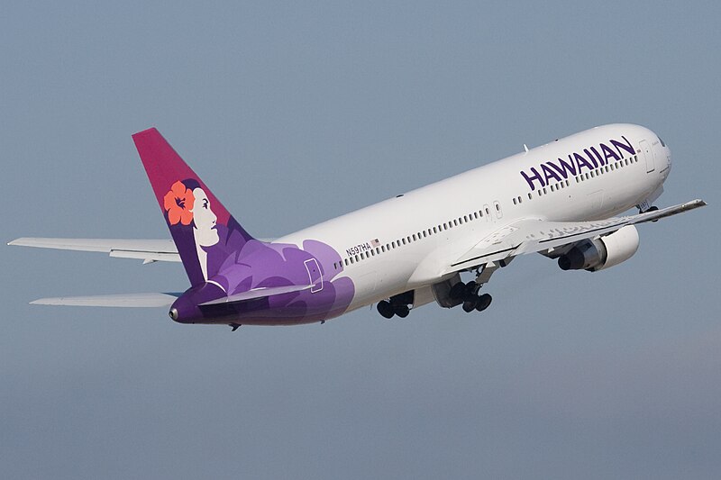 File:Hawaiian Airlines Boeing 767 (N597HA) taking off.jpg