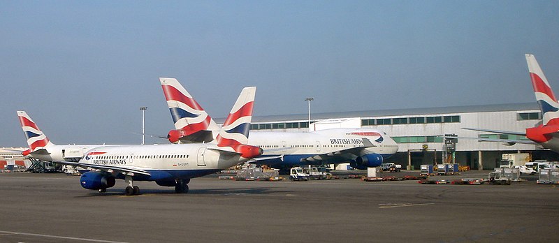 File:Heathrow LON 04 07 33.JPG