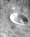 阿波羅15號拍攝的衛星坑"赫卡泰奧斯 L"斜視圖