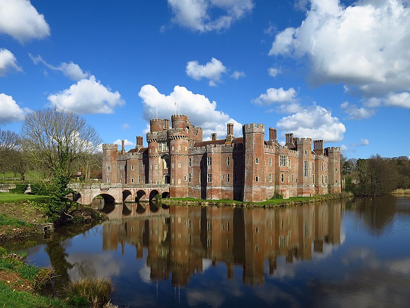 File:Herstmonceux Castle with moat.jpg