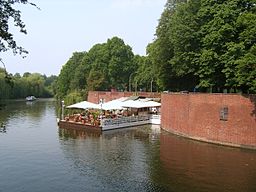 Café Sommerterrassen i Hamburgs stadspark