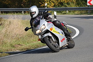 Honda VFR800 FI RC46 001.JPG