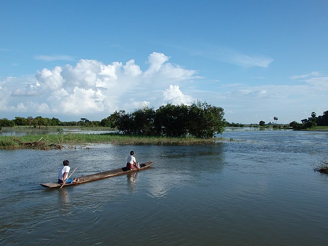 640px-Hpa-An,_Myanmar_(Burma)_-_panoramio_(58).jpg (640×480)